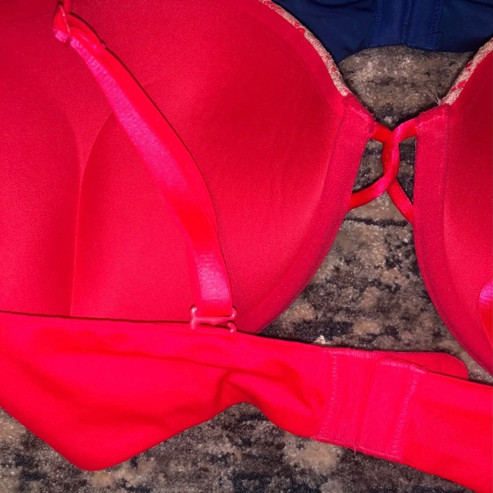 🛑SOLD 🛑Victoria Secret Bombshell Bra - Picture 3 of 4